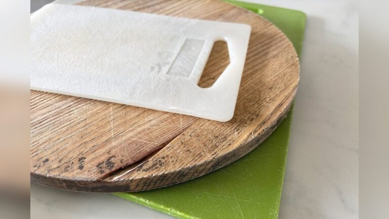 Why Does Glass Cutting Board Matter in Cooking at Home